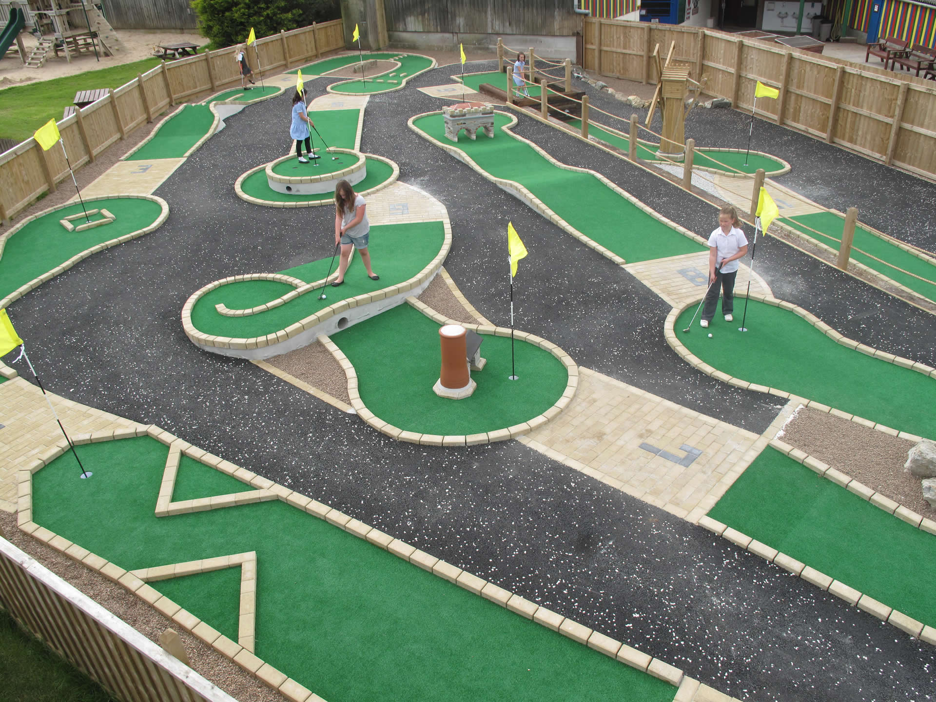 Crazy-Golf-5